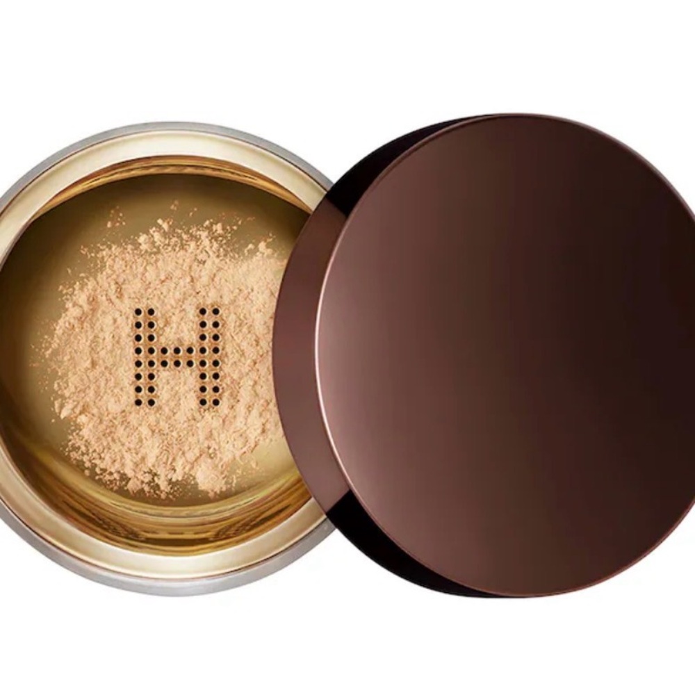 Veil™ Translucent Setting Powder - Talc Free - Picture 2 of 4
